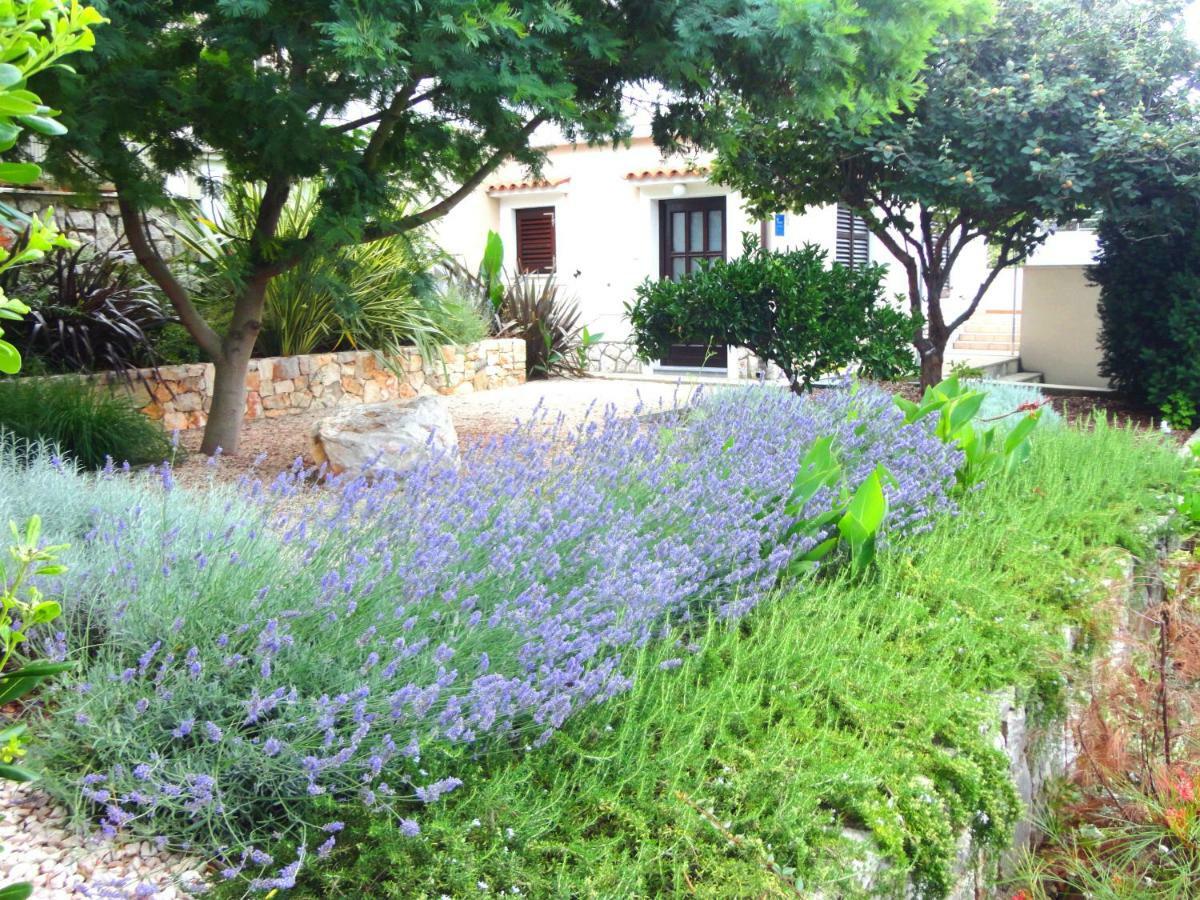 Apartment Simona Mali Losinj Luaran gambar