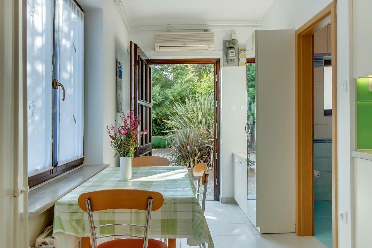 Apartment Simona Mali Losinj Luaran gambar