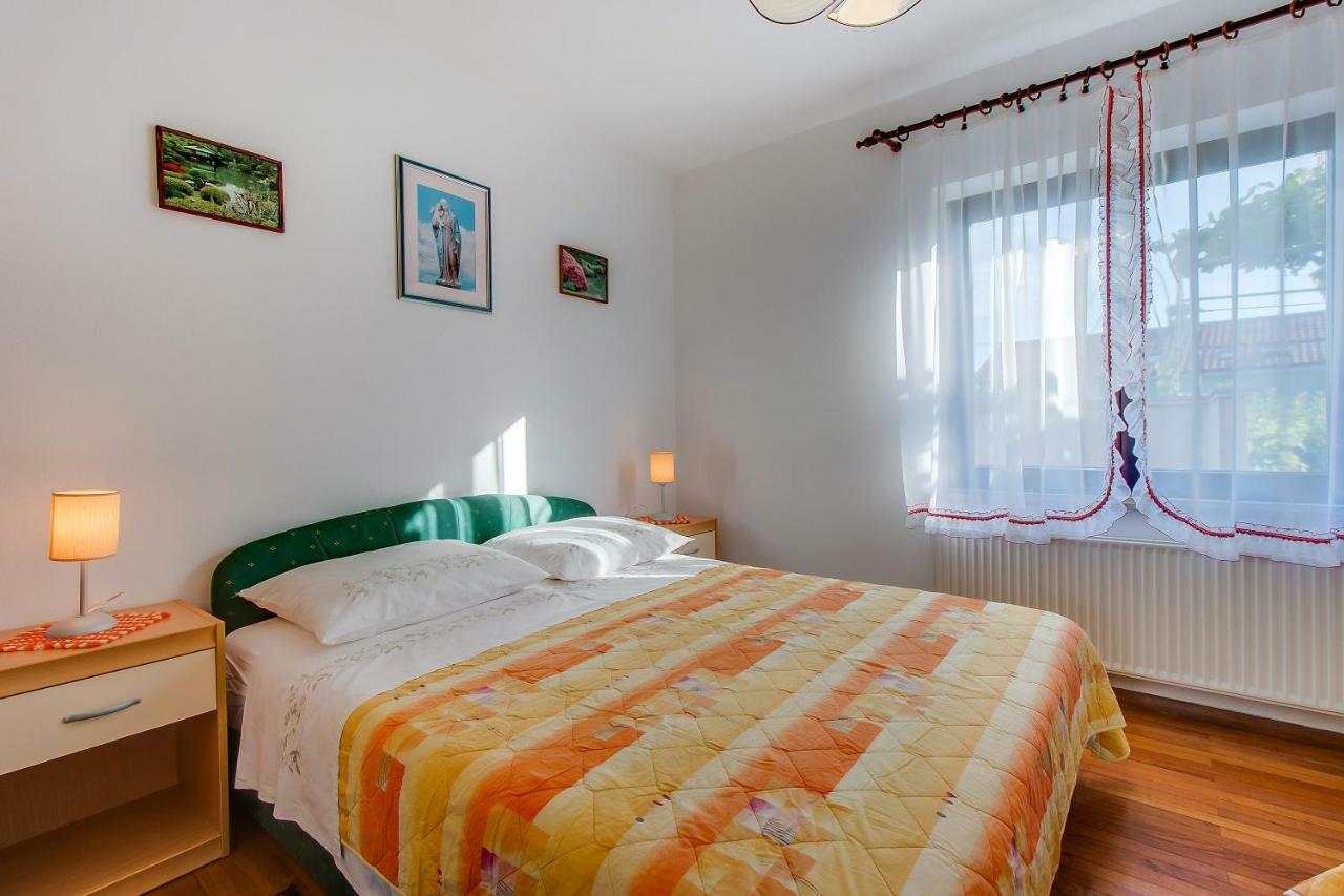Apartment Simona Mali Losinj Luaran gambar